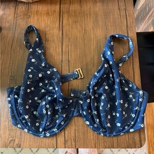 Hollister curvy bikini top